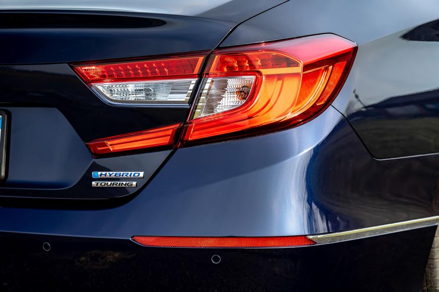 Детали экстерьера Honda Accord Touring Hybrid 2017 года  (NA) (фото 156 из 170)